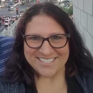 Meet your Posher, Laura